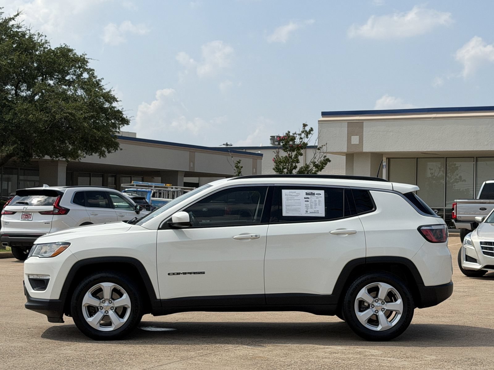 Used 2018 Jeep Compass Latitude w/ Popular Equipment Group FWD image 7