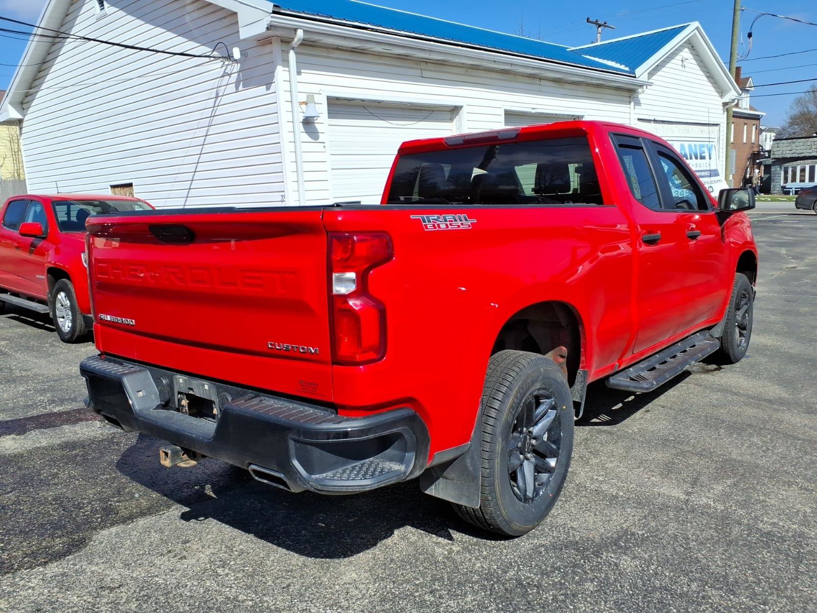 Used 2019 Chevrolet Silverado 1500 Custom Trail Boss w/ Custom Convenience Package image 5