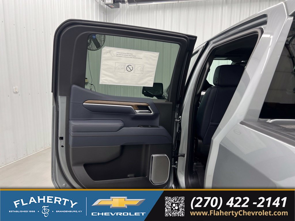 New 2026 Chevrolet Silverado 1500 High Country w/ High Country Premium Package AWD/4WD image 3