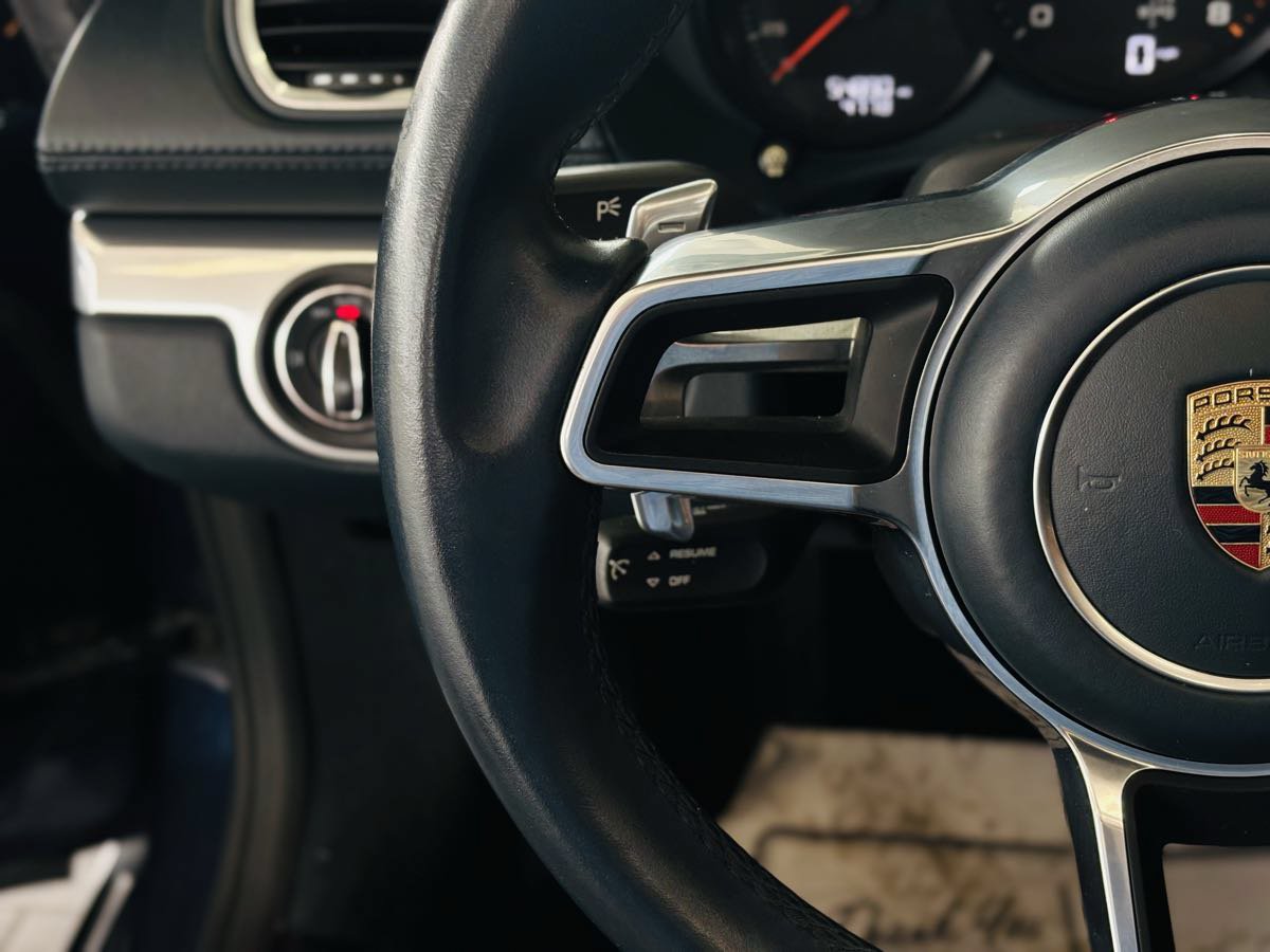 Used 2019 Porsche 718 Boxster RWD image 43