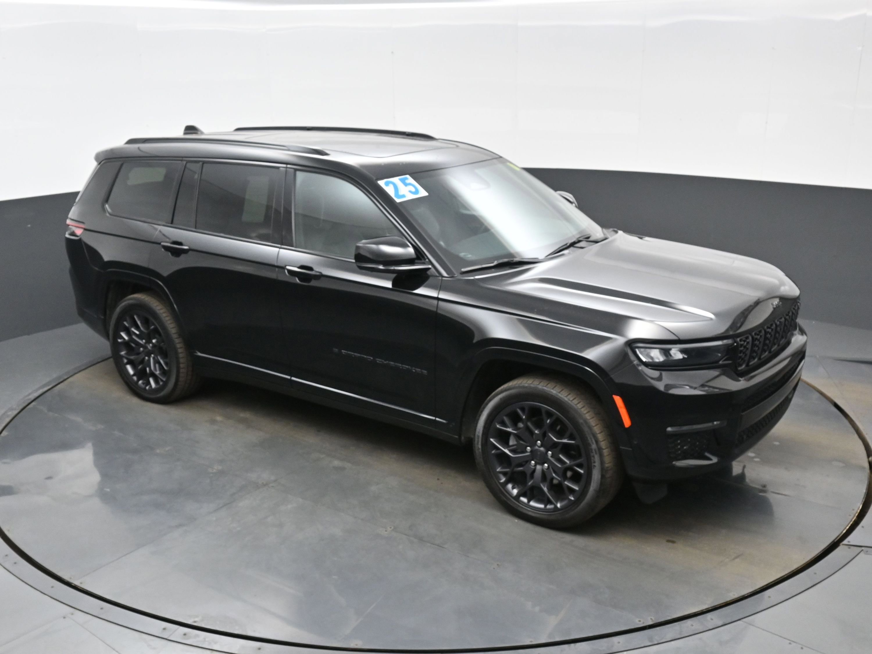 Used 2025 Jeep Grand Cherokee L Summit image 40