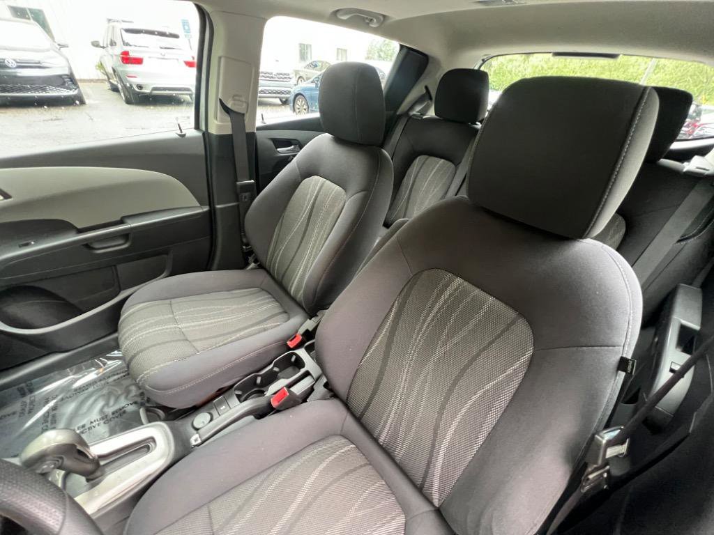 Used 2014 Chevrolet Sonic LT w/ Fun and Sun Package image 11