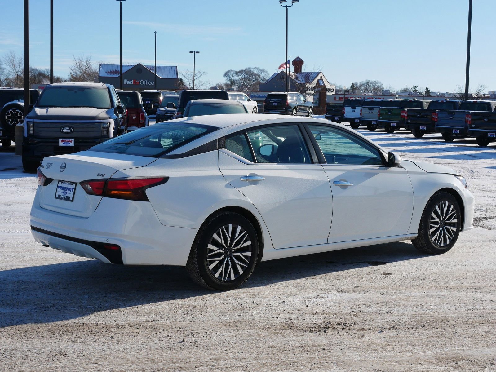 Used 2023 Nissan Altima 2.5 SV image 6