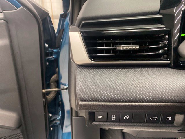 Used 2025 Toyota Camry SE w/ Multimedia Upgrade Package FWD image 17