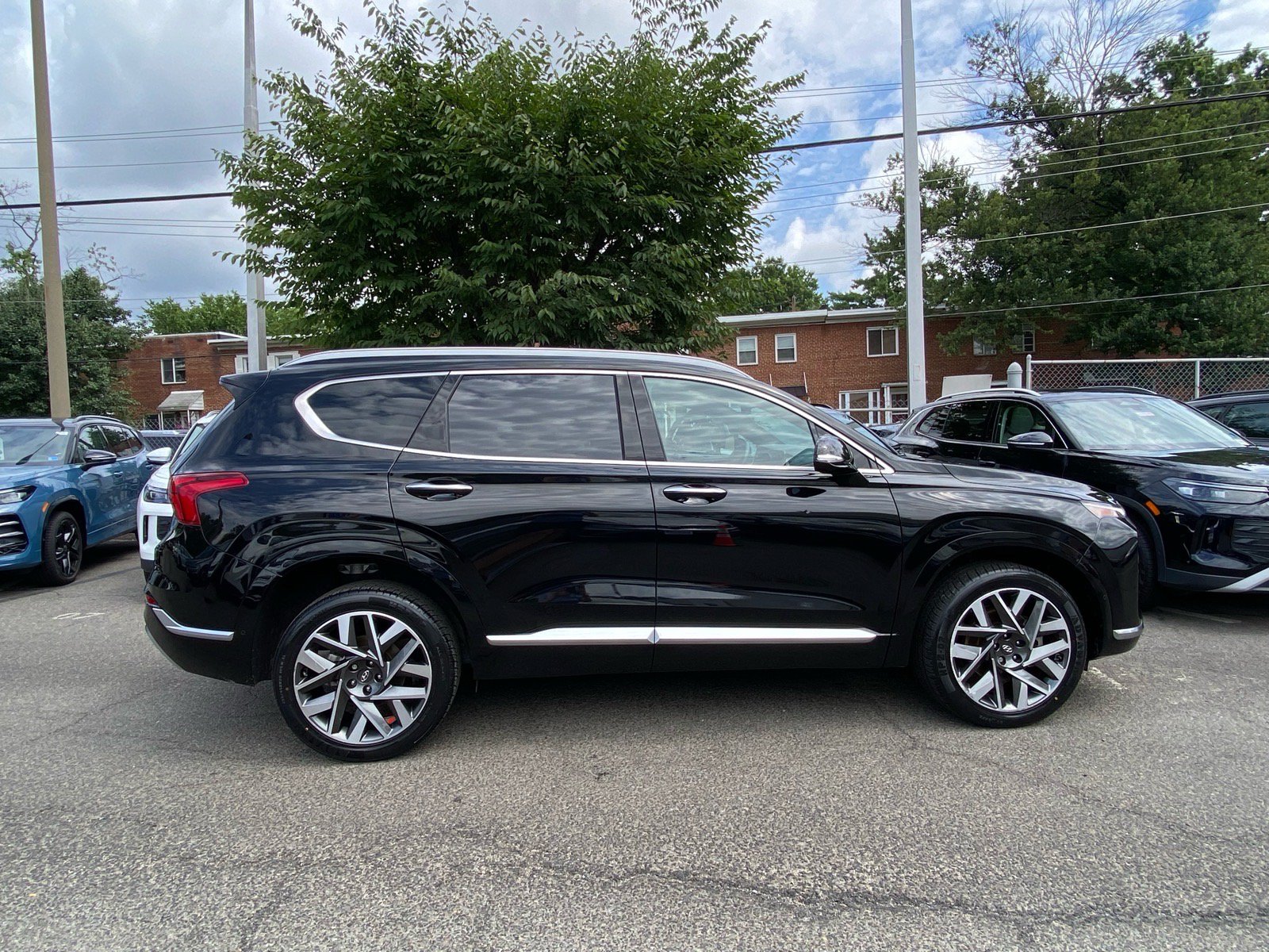 Used 2023 Hyundai Santa Fe Calligraphy AWD/4WD image 2
