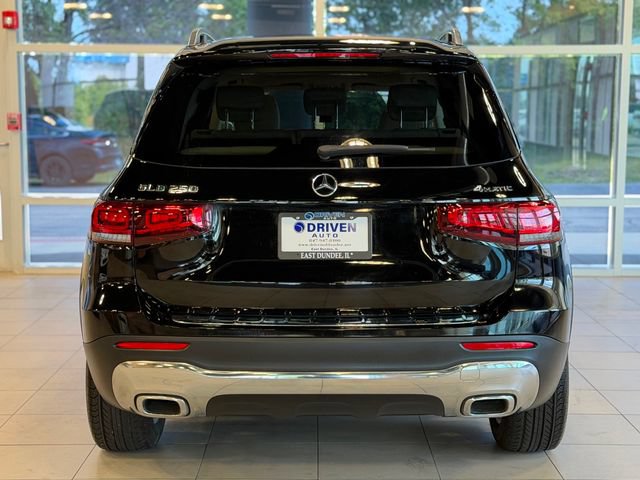 Used 2023 Mercedes-Benz GLB 250 4MATIC w/ Premium Package image 10