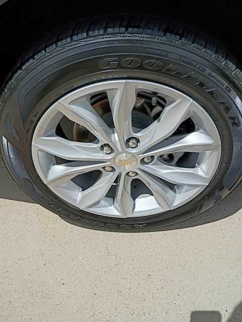 Used 2024 Chevrolet Malibu LT FWD image 9