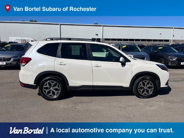 Certified 2023 Subaru Forester Premium AWD/4WD image 6