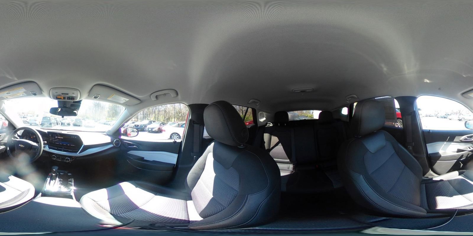 Used 2025 Chevrolet Trax LT FWD image 39