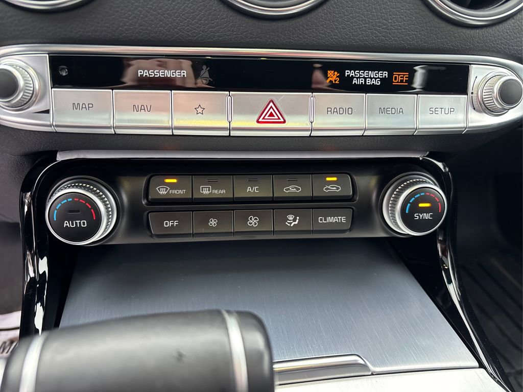 Used 2022 Kia Stinger GT1 image 31