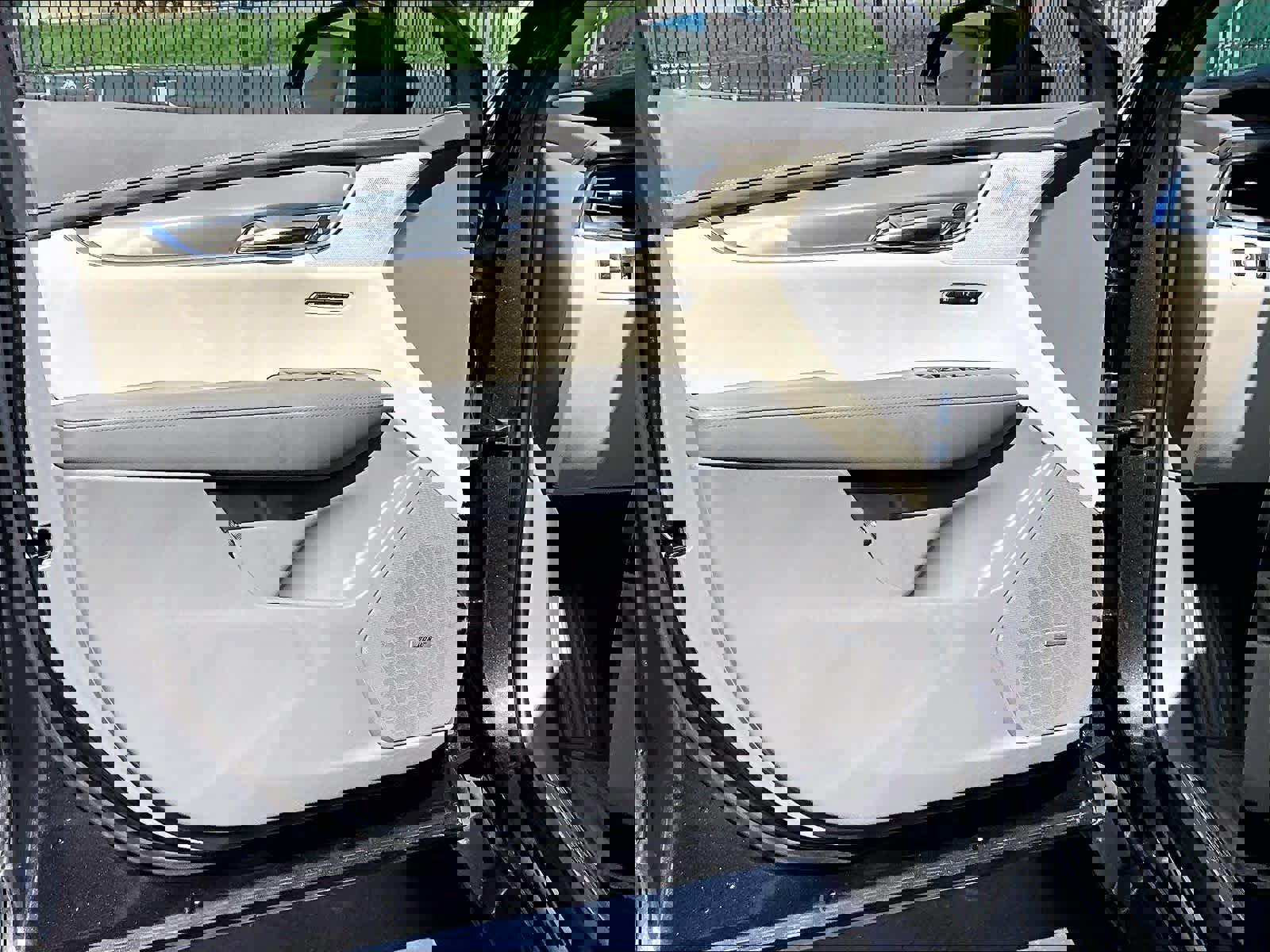 Used 2018 Cadillac XT5 Luxury w/ Driver Awareness Package AWD/4WD image 25