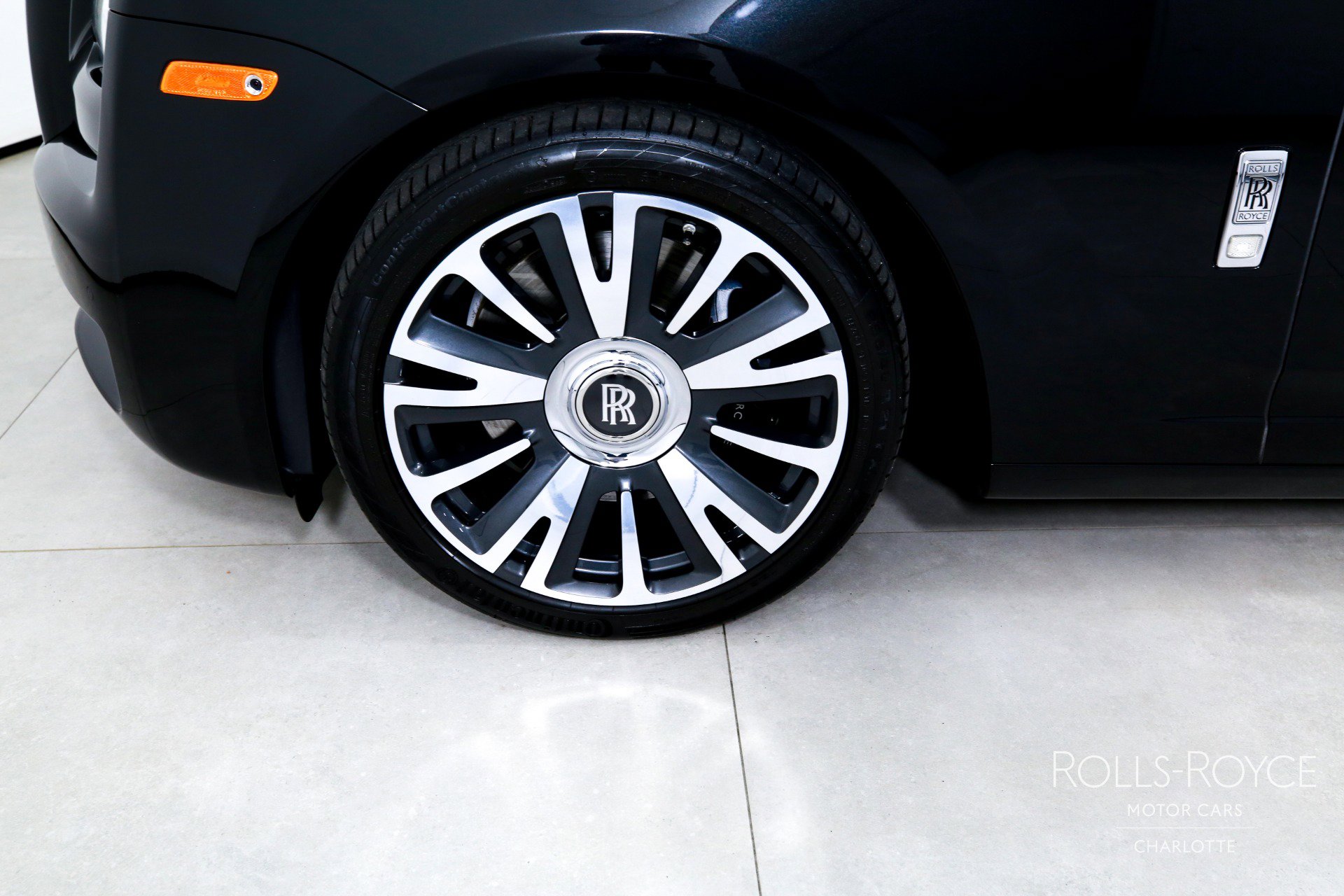 Used 2019 Rolls-Royce Ghost image 34