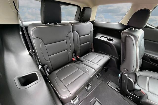 Used 2023 GMC Acadia Denali w/ Denali Ultimate Package AWD/4WD image 25