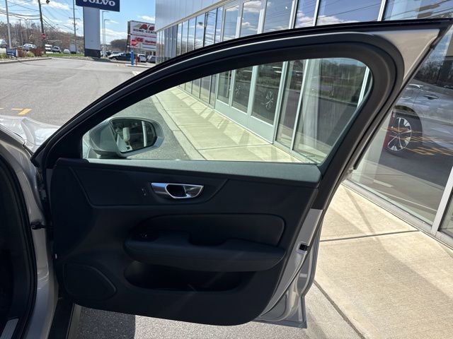 Certified 2025 Volvo V60 B5 Cross Country Plus image 14
