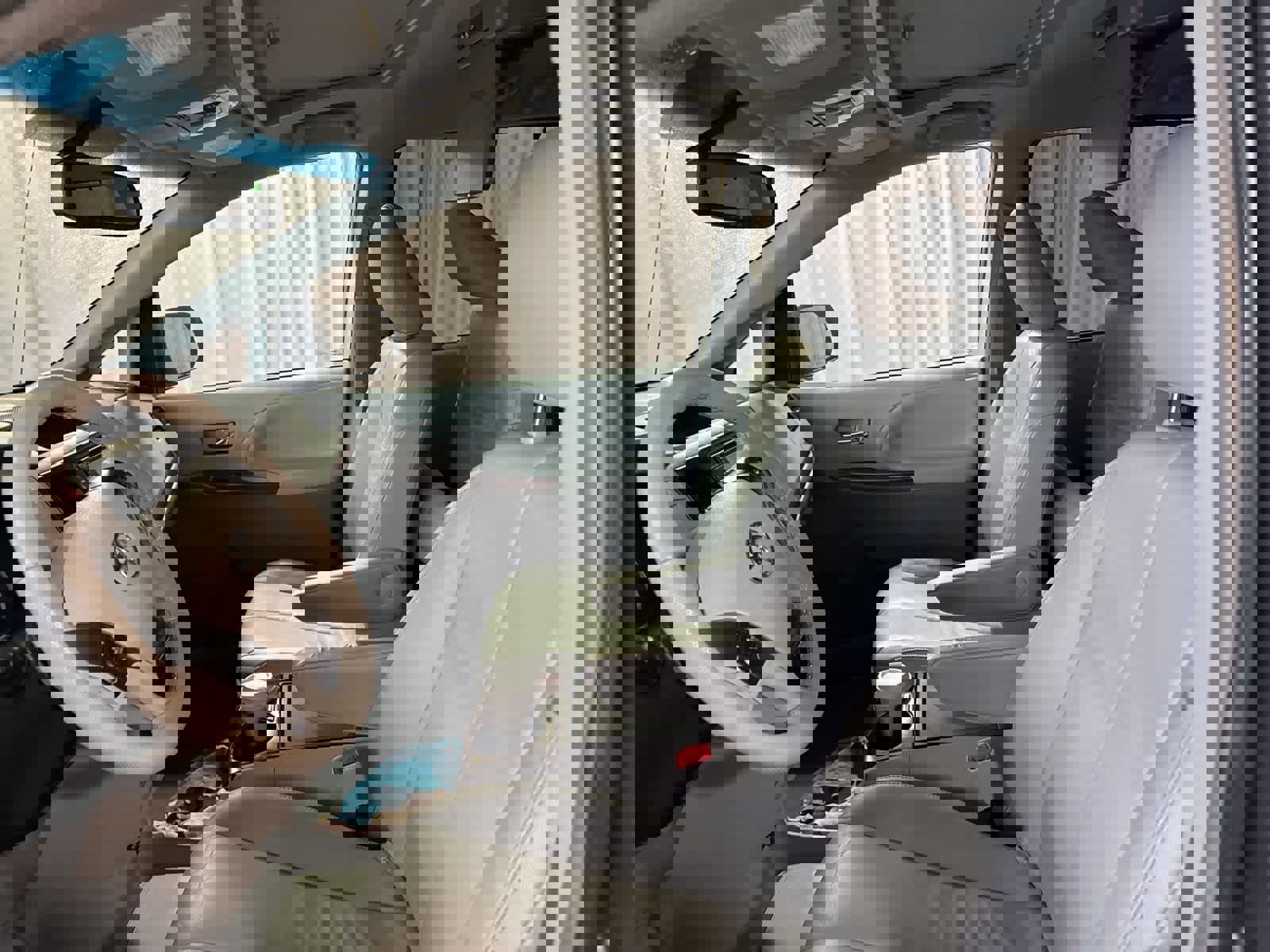 Used 2014 Toyota Sienna XLE image 18