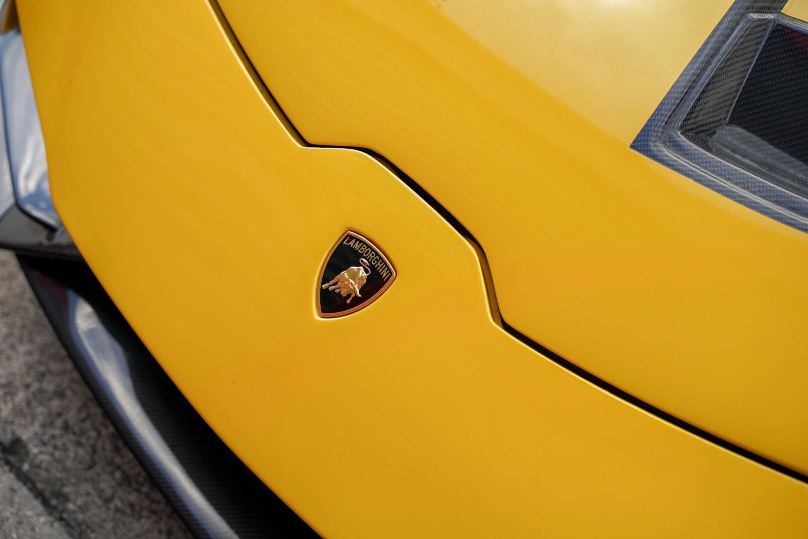 Used 2022 Lamborghini Huracan EVO image 17