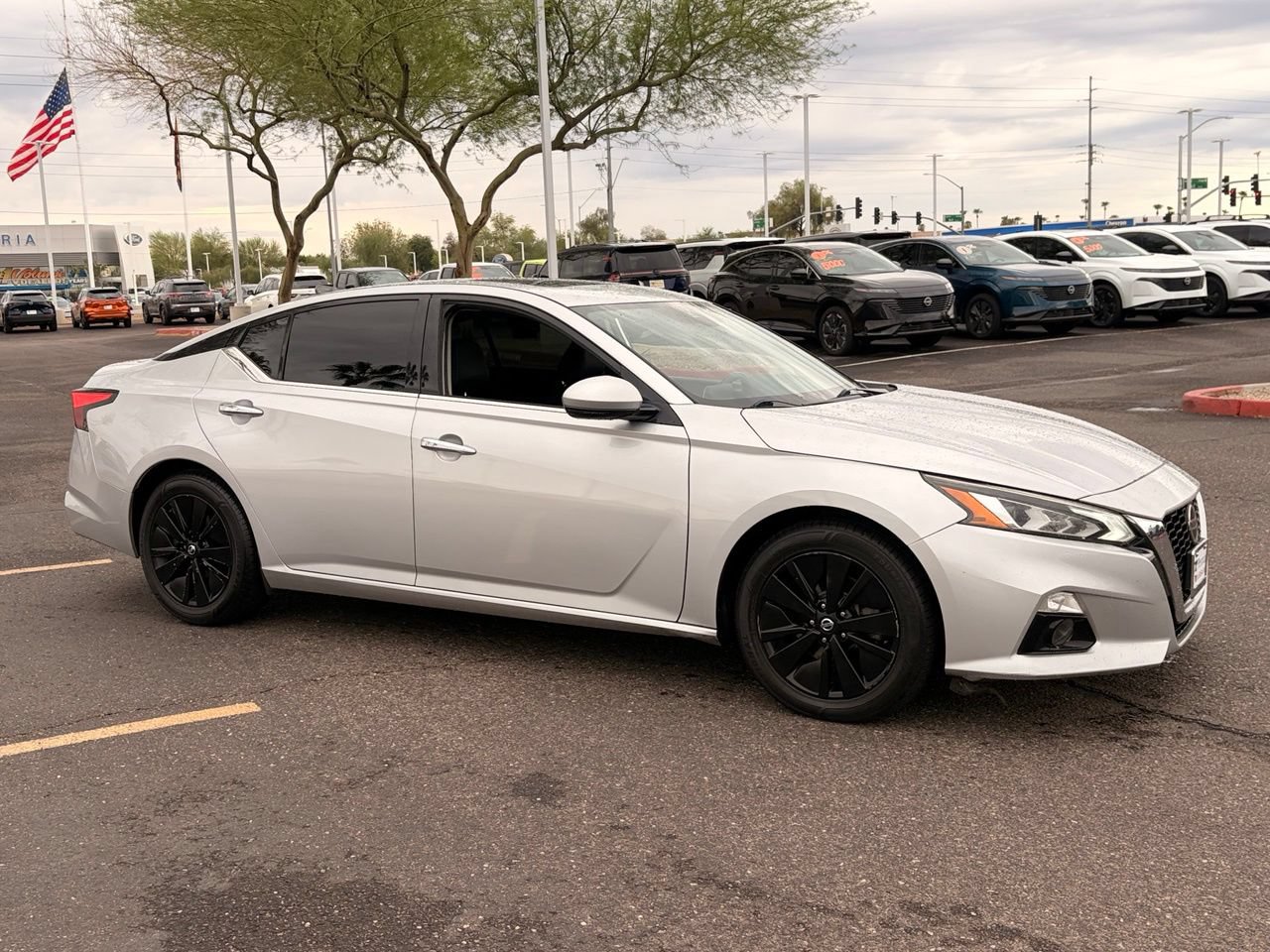 Used 2019 Nissan Altima 2.5 SV FWD image 8