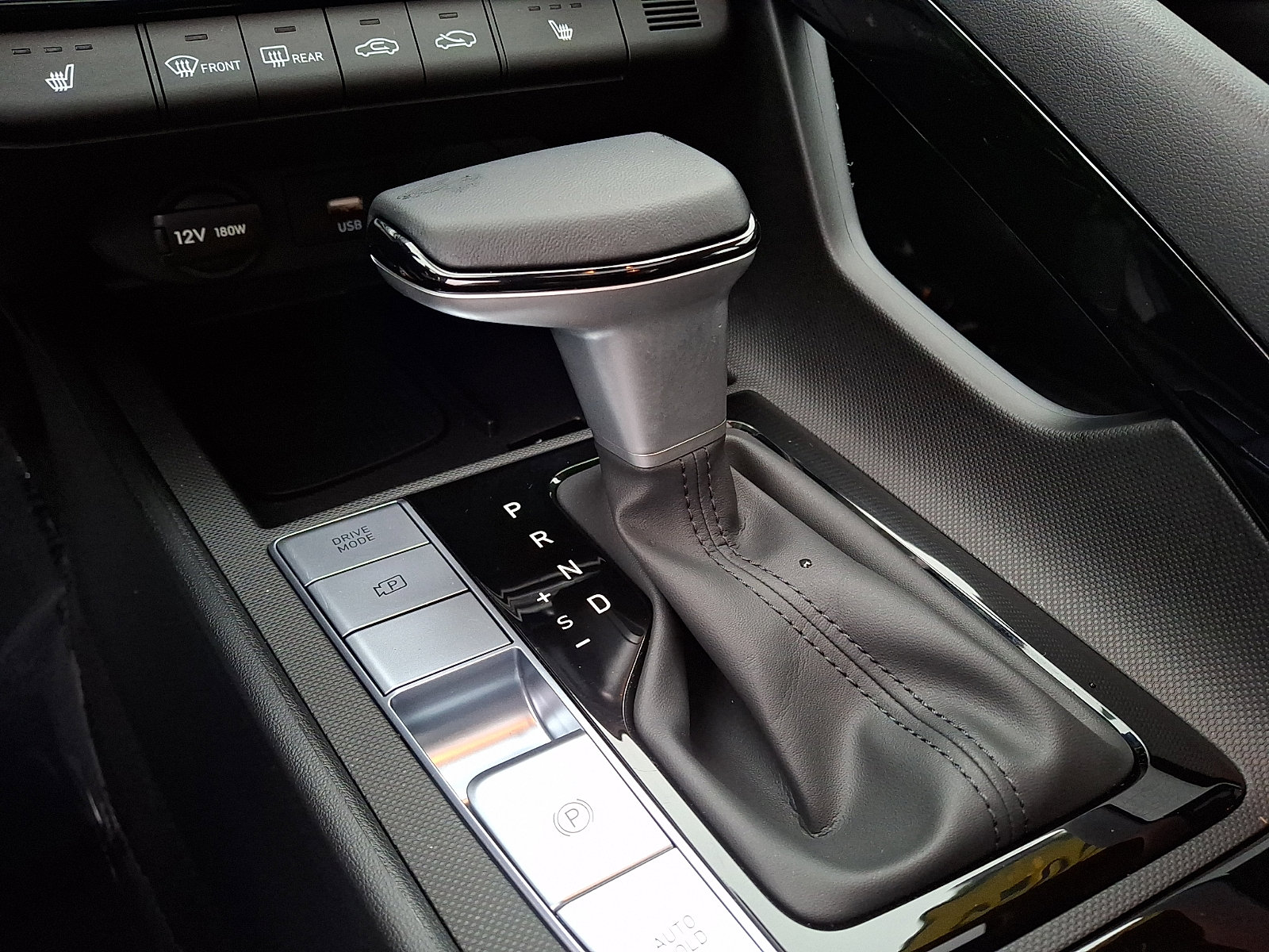 Used 2025 Hyundai Elantra SEL image 22