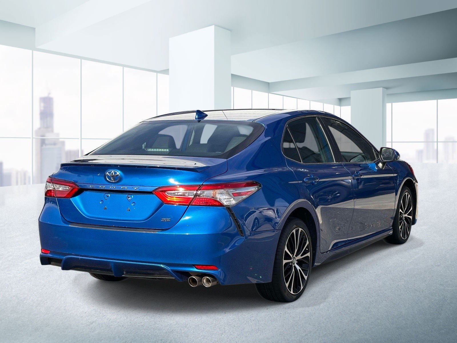Used 2019 Toyota Camry SE FWD image 4