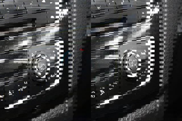 Used 2016 BMW 228i Convertible image 17