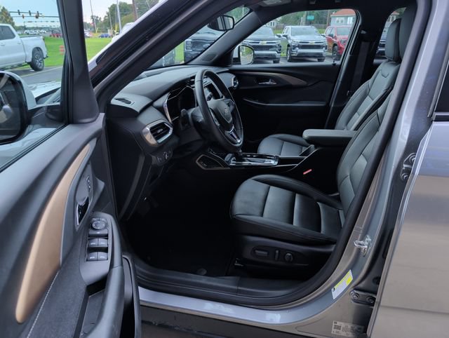 Used 2023 Chevrolet TrailBlazer ACTIV w/ Convenience Package FWD image 11