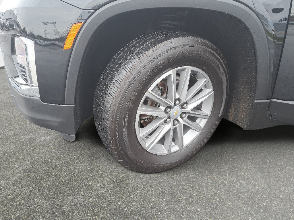 Used 2023 Chevrolet Traverse LT AWD/4WD image 33