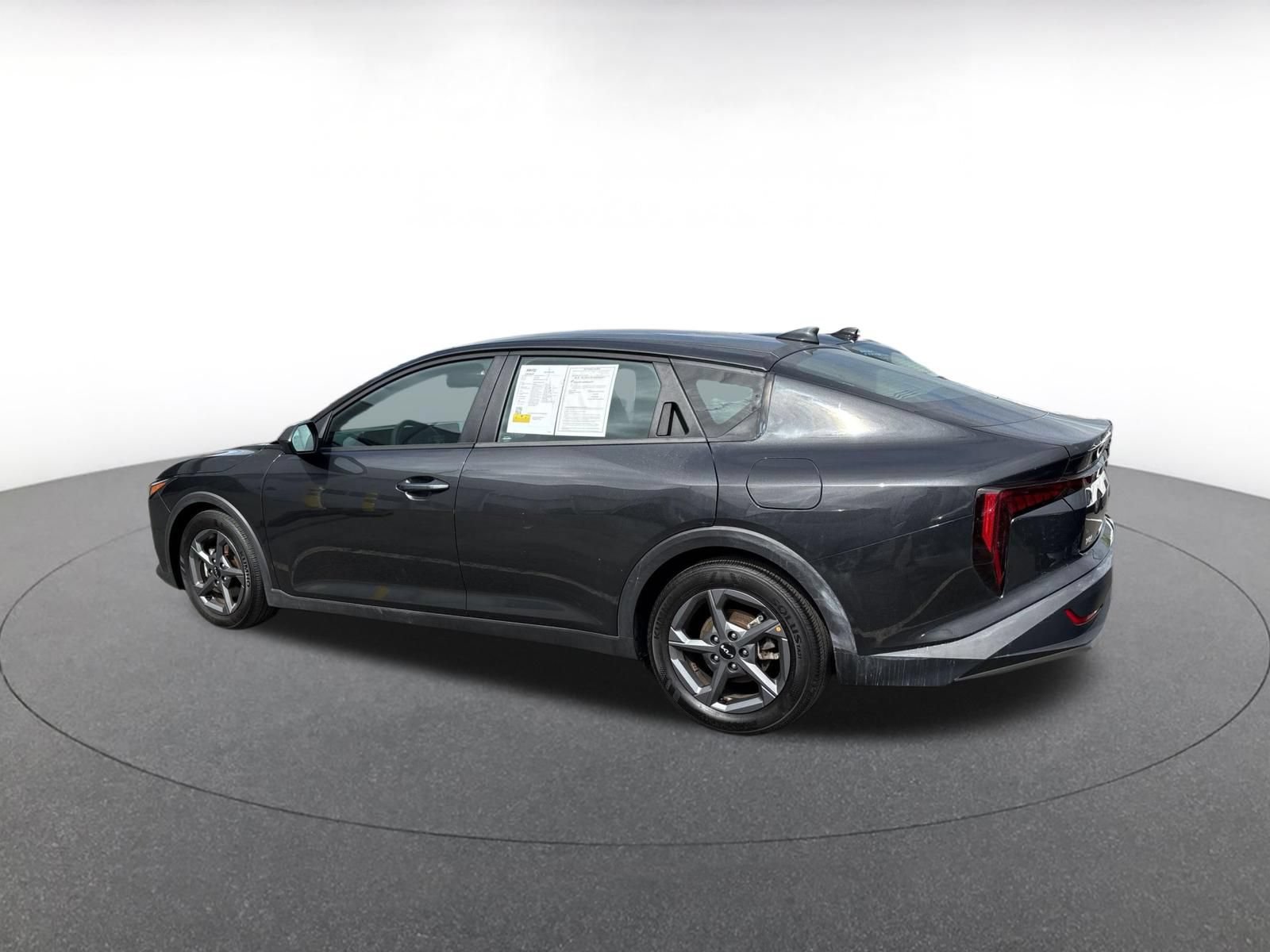 Used 2025 Kia K4 FWD image 9
