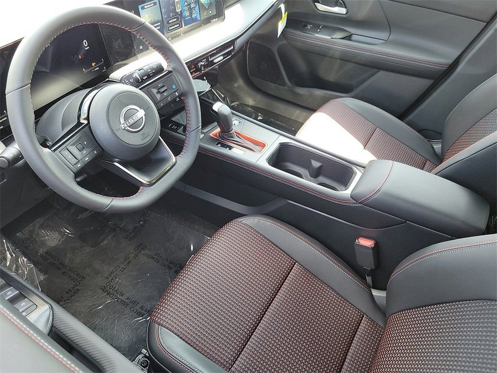 New 2026 Nissan Kicks SR image 3