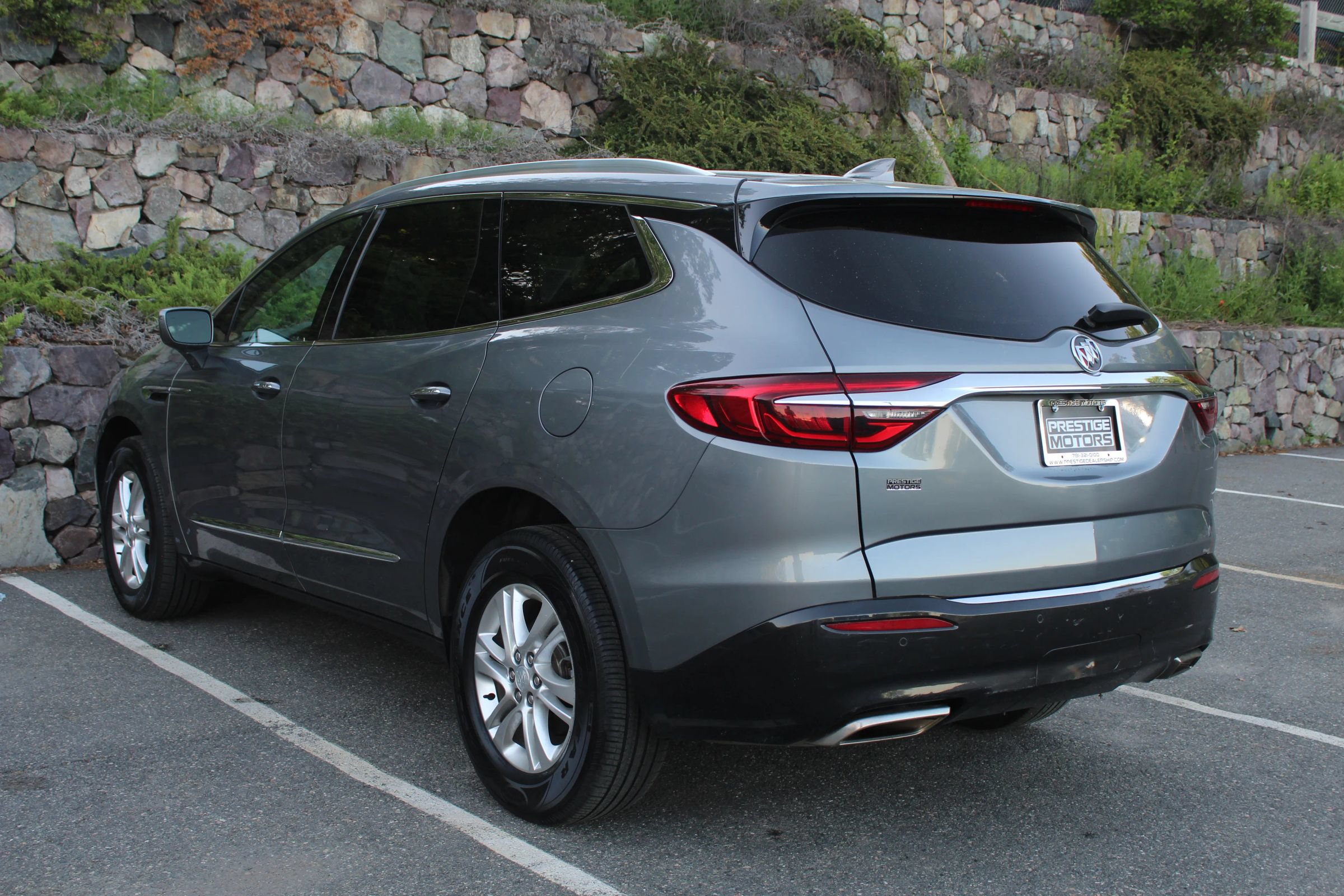 Used 2019 Buick Enclave Essence AWD/4WD image 7
