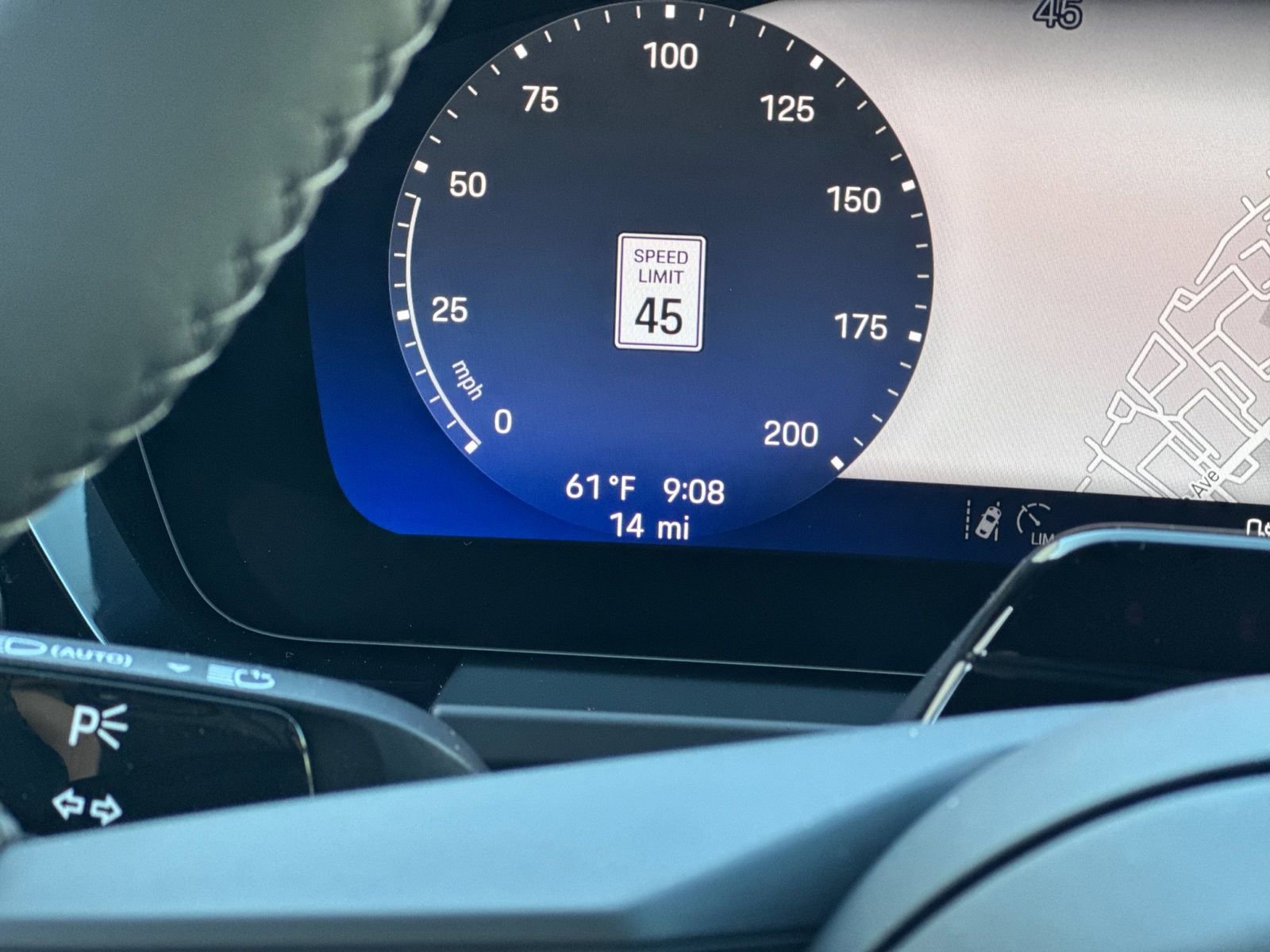 New 2026 Porsche Macan 4 Electric image 32