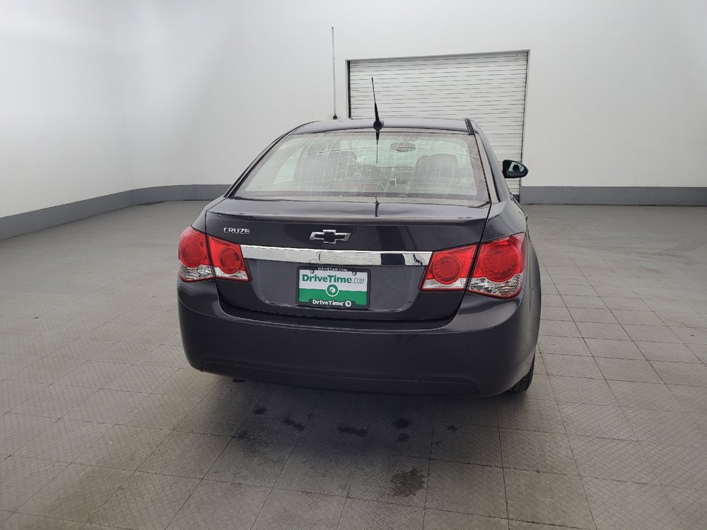 Used 2014 Chevrolet Cruze LS image 7