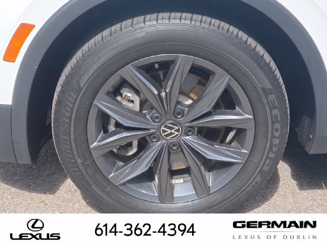 Used 2024 Volkswagen Tiguan SE AWD/4WD image 12