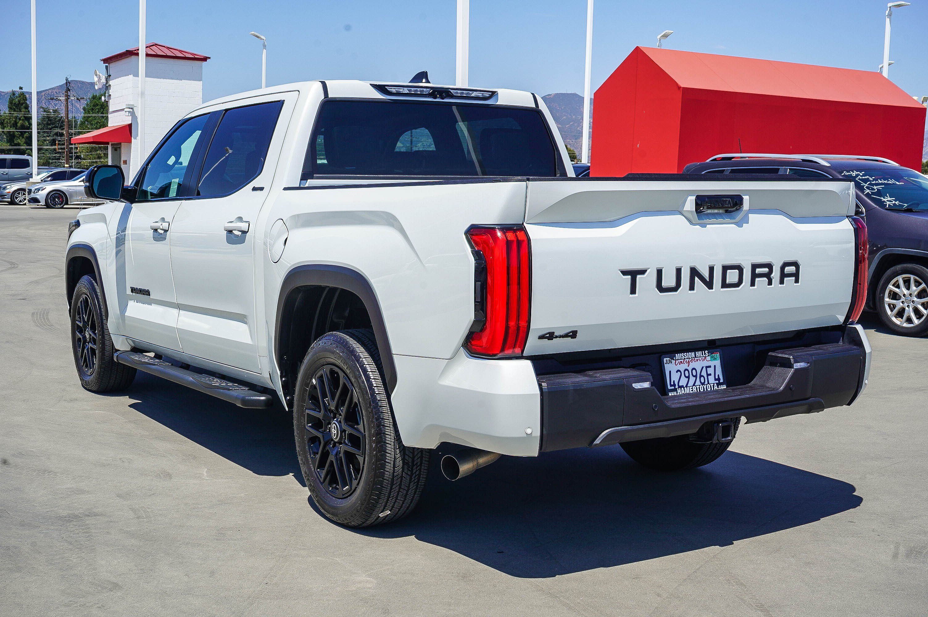 Certified 2025 Toyota Tundra Limited AWD/4WD image 5