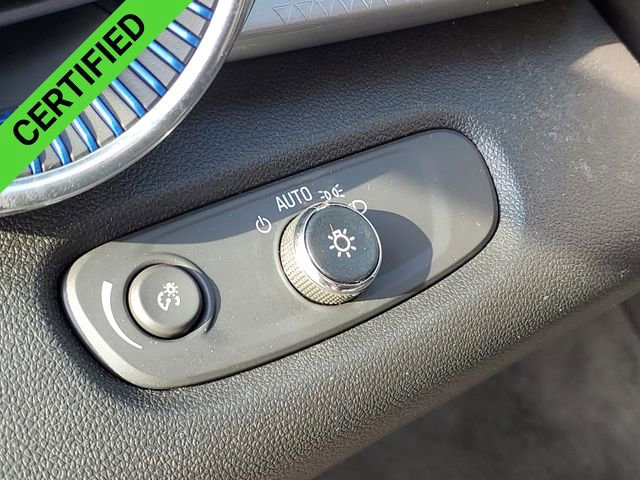 Certified 2025 Chevrolet Trax LT w/ LT Convenience Package image 34