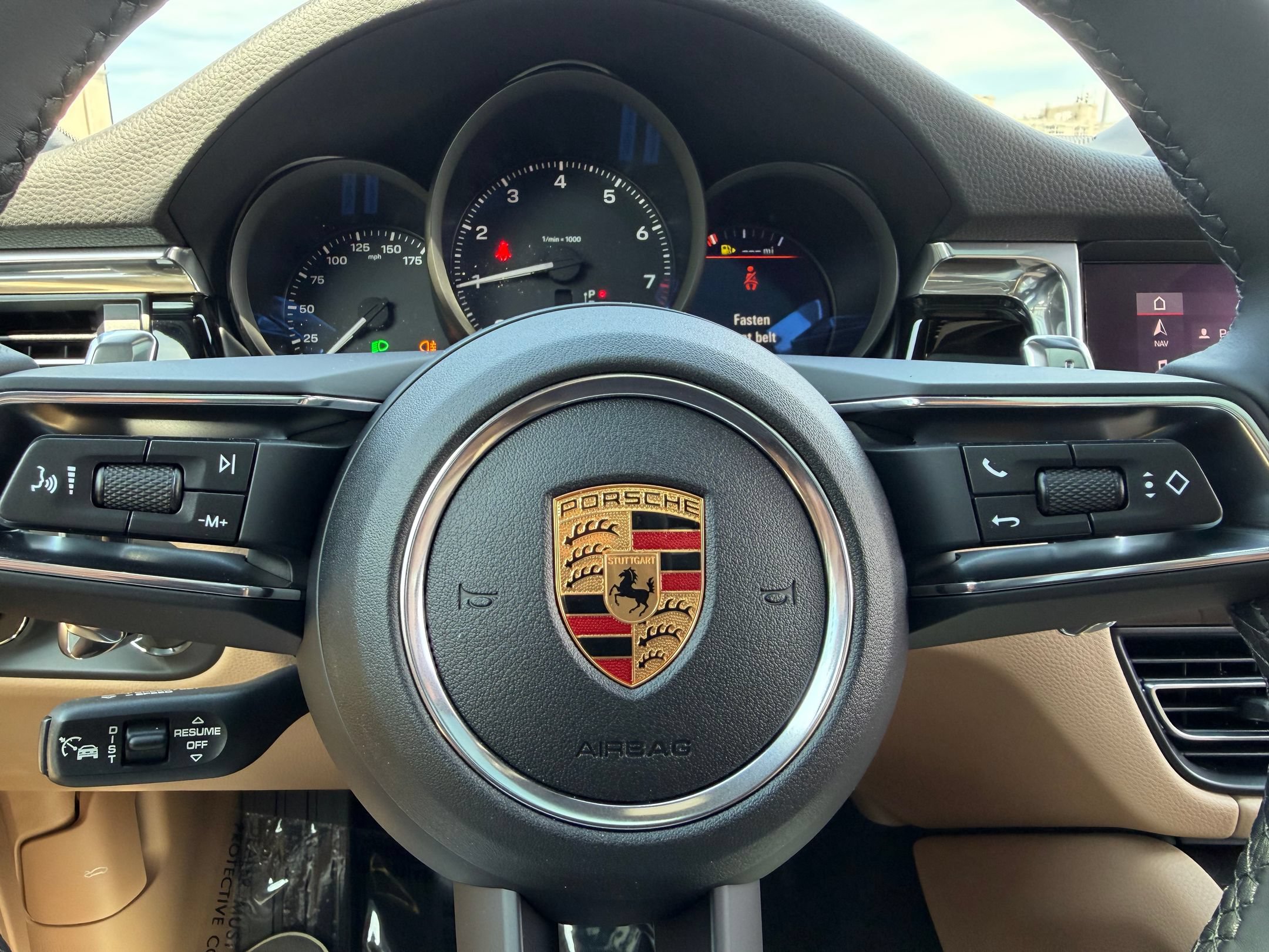 Used 2026 Porsche Macan AWD/4WD image 29