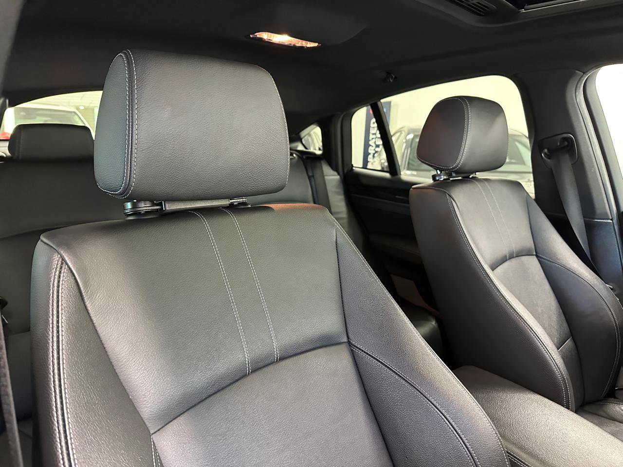 Used 2017 BMW X4 M40i AWD/4WD image 28