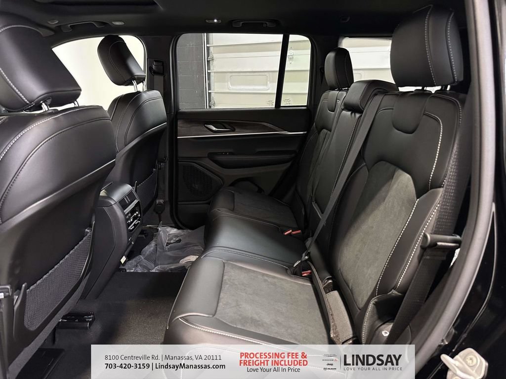 New 2026 Jeep Grand Cherokee Altitude AWD/4WD image 19