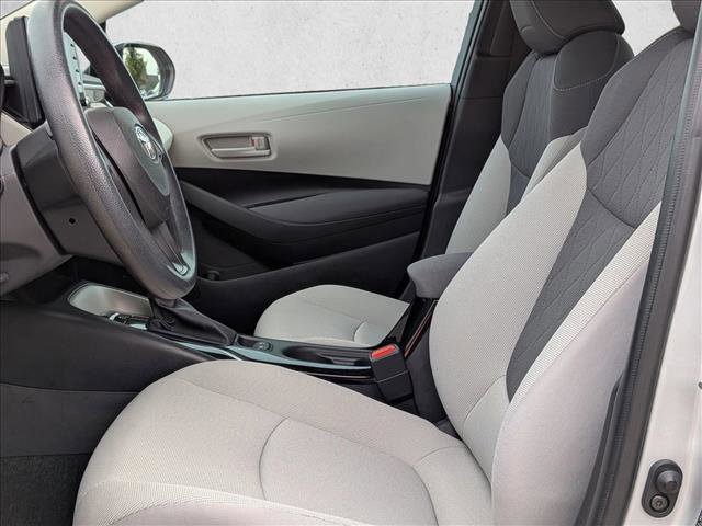 Used 2022 Toyota Corolla LE FWD image 15