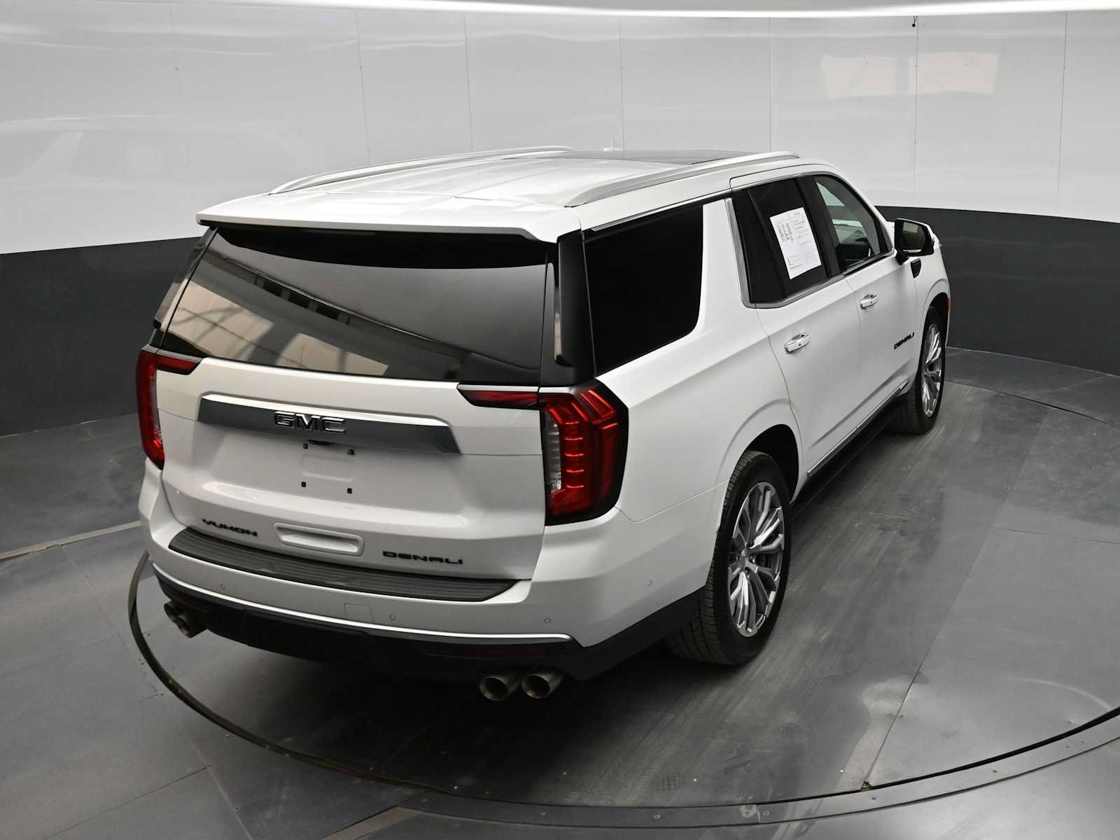 Used 2023 GMC Yukon Denali w/ Denali Reserve Package AWD/4WD image 34