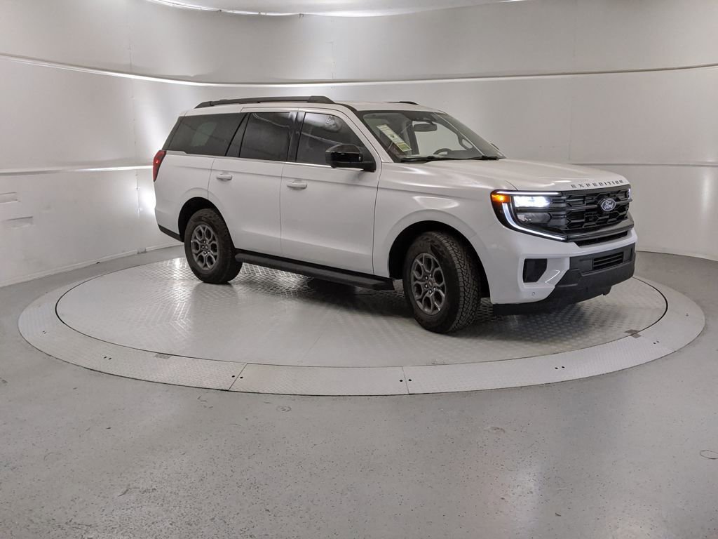 New 2025 Ford Expedition Active image 1