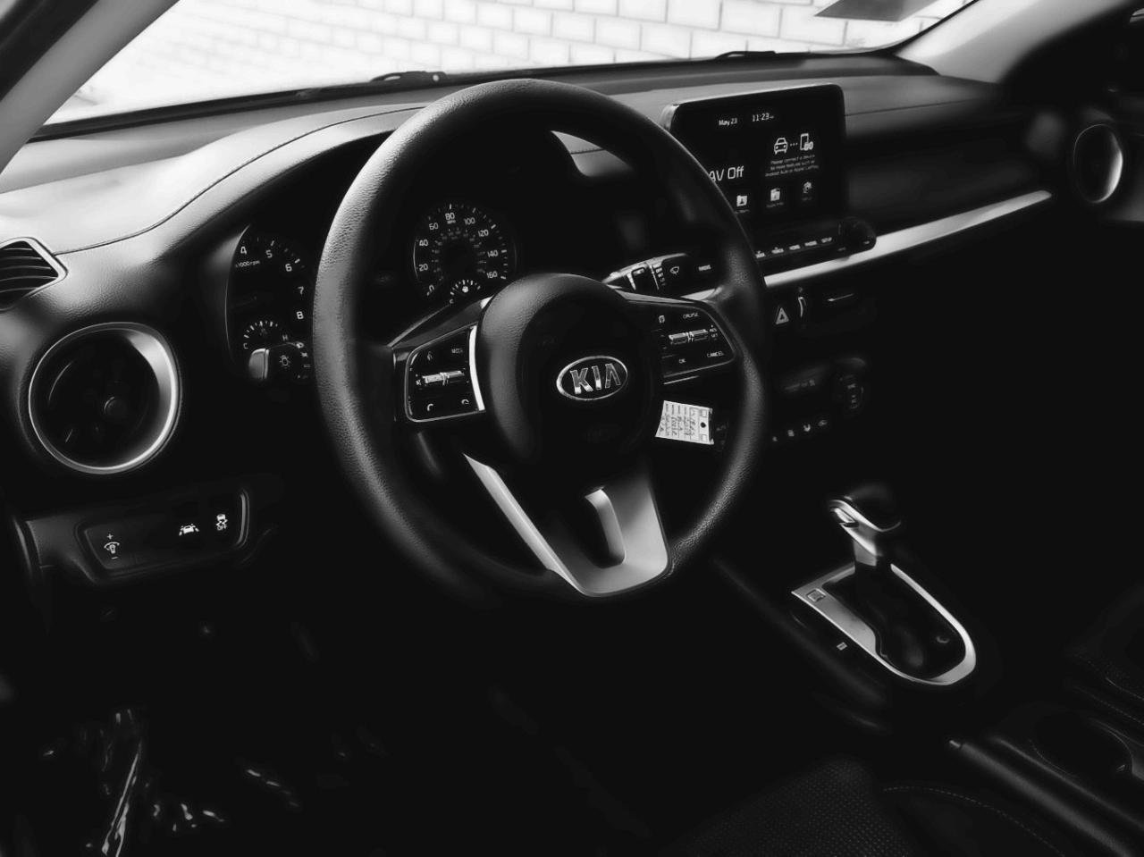 Used 2019 Kia Forte LXS FWD image 8
