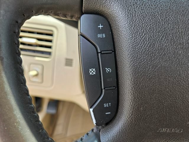 Used 2008 Buick Lucerne CX FWD image 26