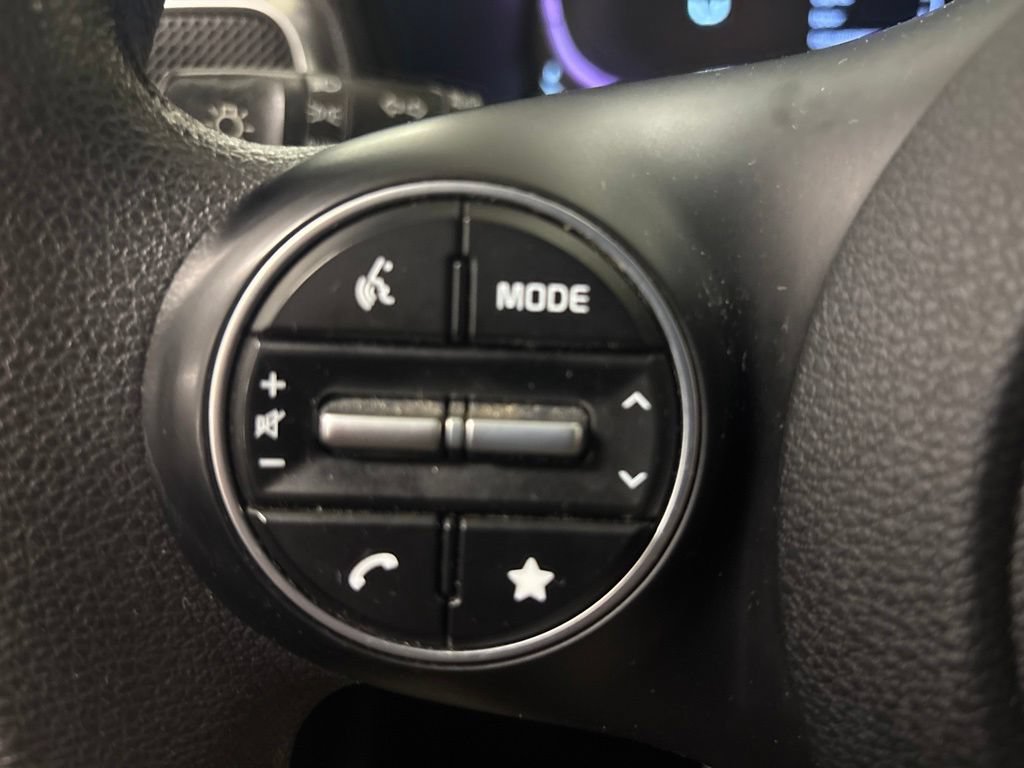 Used 2023 Kia Soul LX w/ LX Technology Package FWD image 18