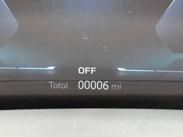 Used 2025 BMW X5 xDrive50e w/ Premium Package image 15