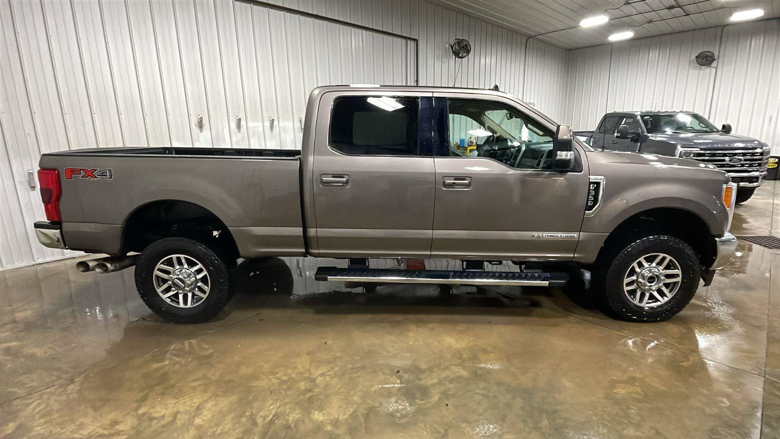 Used 2019 Ford F350 Lariat w/ Lariat Ultimate Package image 5