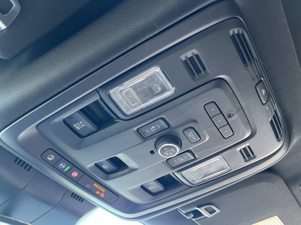 Certified 2021 Cadillac Escalade Premium Luxury w/ Driver Assist Tech Package image 40