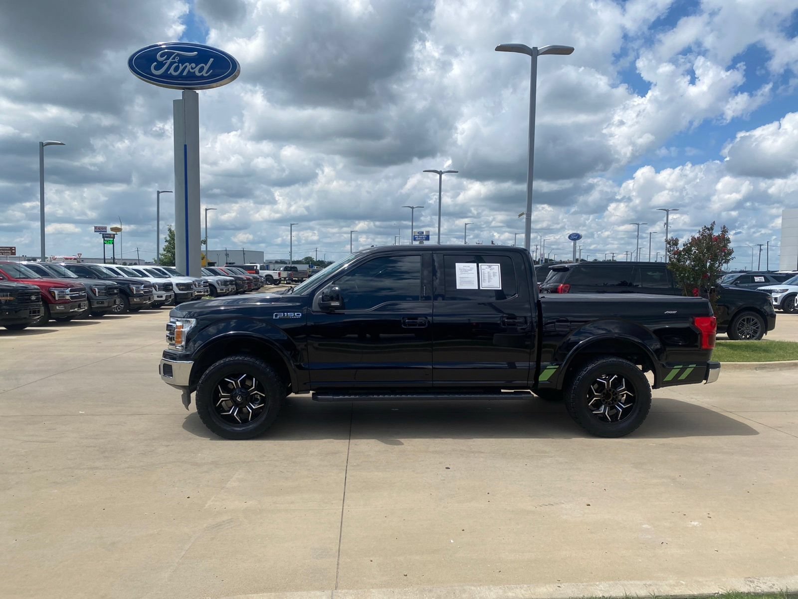 Used 2020 Ford F150 Lariat RWD image 2