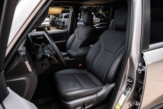 Used 2025 Lexus GX 550 AWD/4WD image 60