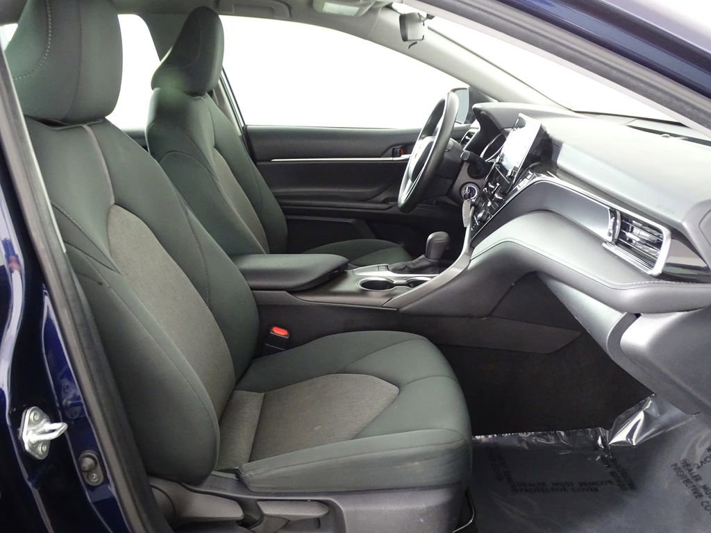 Used 2022 Toyota Camry LE image 13
