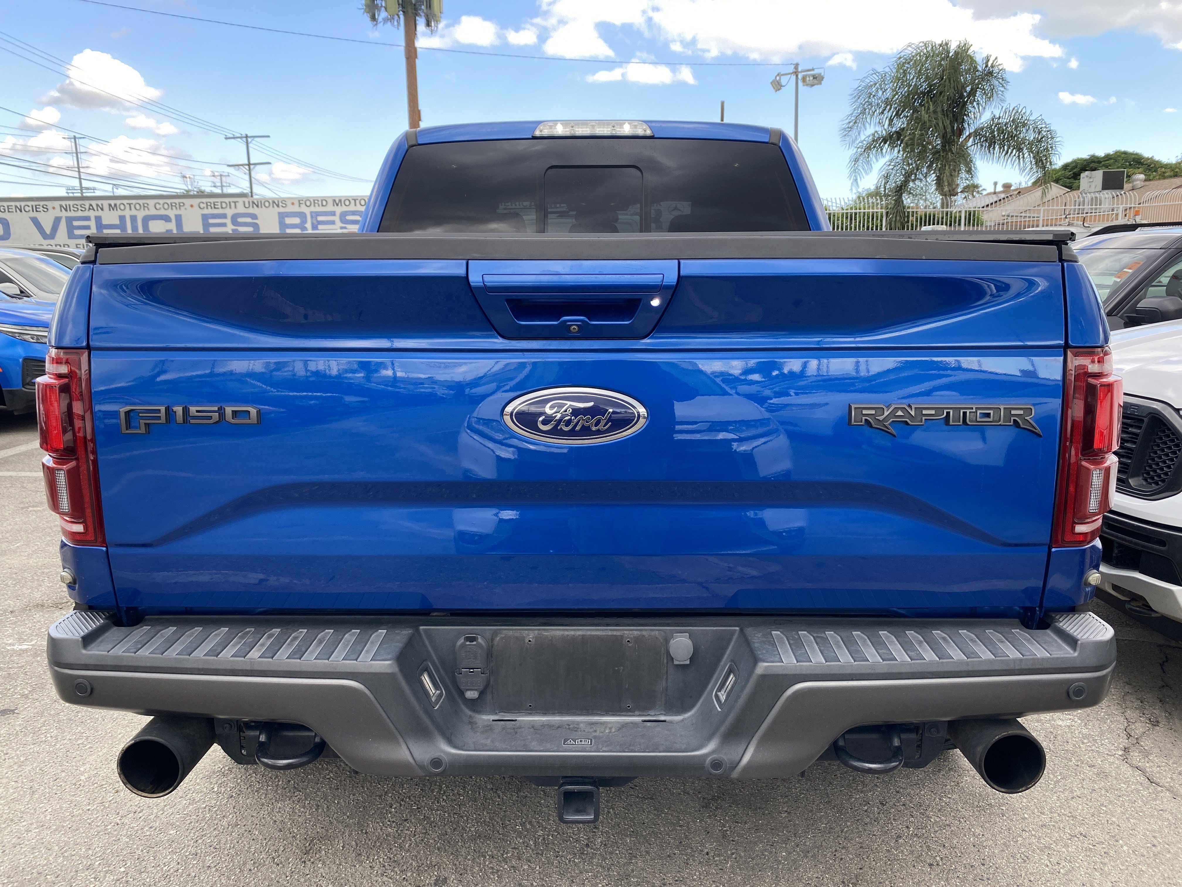 Used 2017 Ford F150 Raptor w/ Equipment Group 802A Luxury image 8